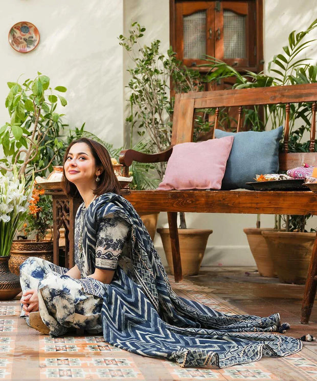 3PC-Printed & EMBROIDERY Lawn Shirt With Voile Printed Dupatta-1542