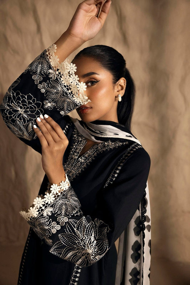 3PC Embroidered KD0011